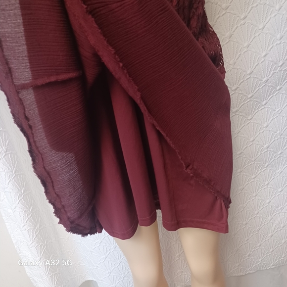 Onetheland Women Size L DRESS Burgundy Lace Halter Dress - Picture 11 of 16